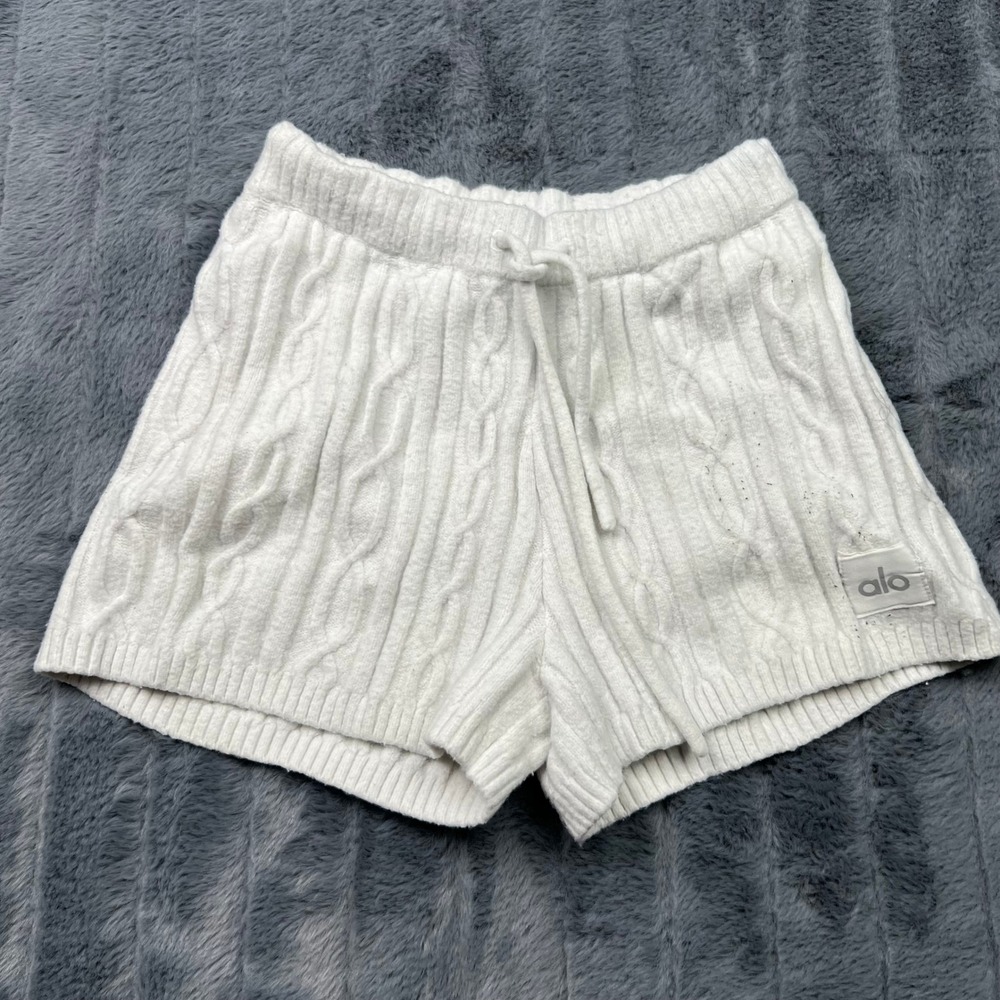 Alo Yoga Cable Knit Lounge Shorts Ivory White Drawstring XS W6352R